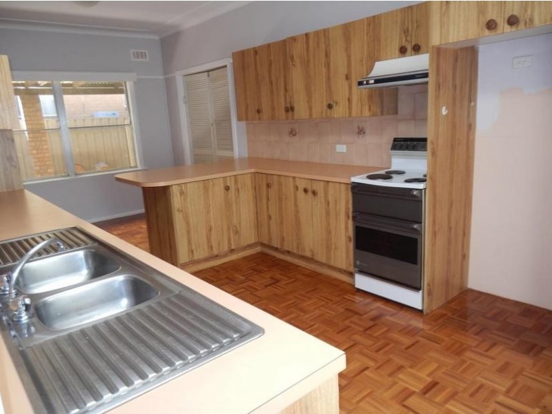 7 Youll Street, Griffith NSW 2680