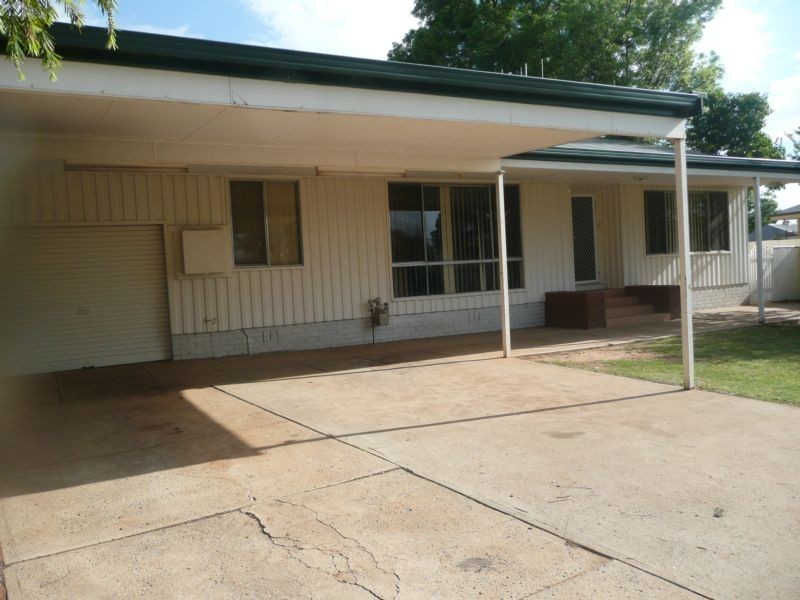 2 Dickson Street, Lake Wyangan NSW 2680