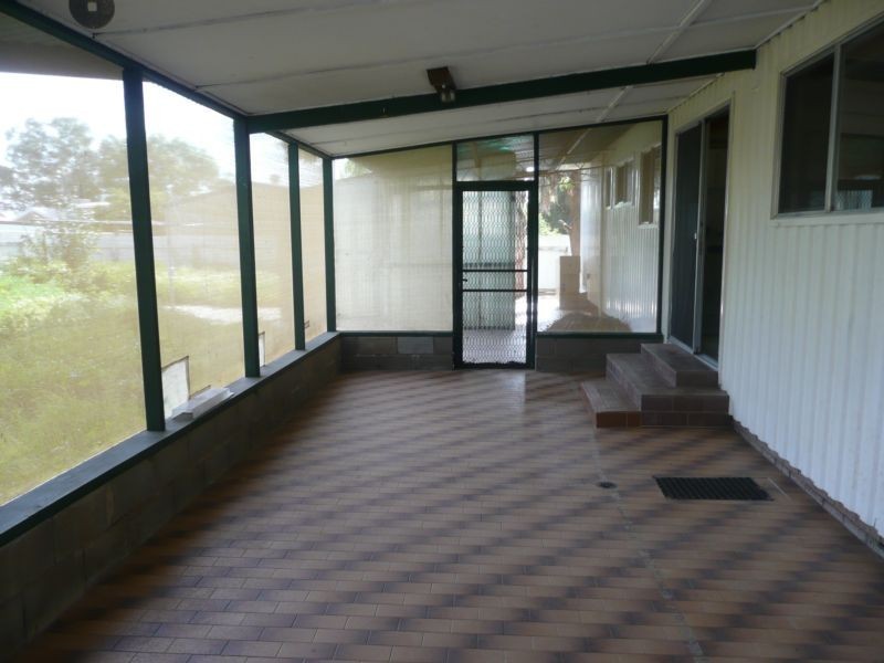 2 Dickson Street, Lake Wyangan NSW 2680
