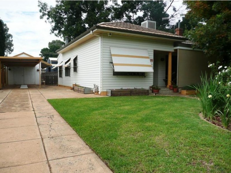 33 Groongal Avenue, Griffith NSW 2680