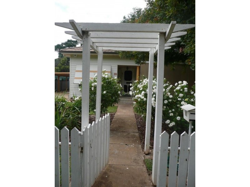 33 Groongal Avenue, Griffith NSW 2680