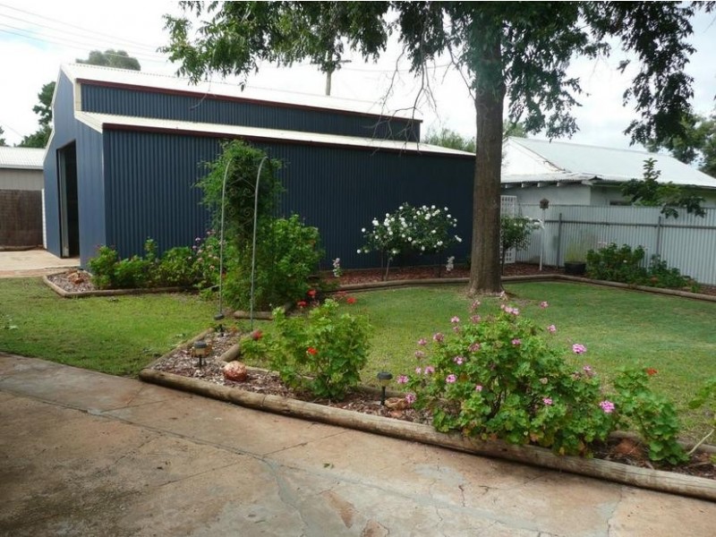 33 Groongal Avenue, Griffith NSW 2680