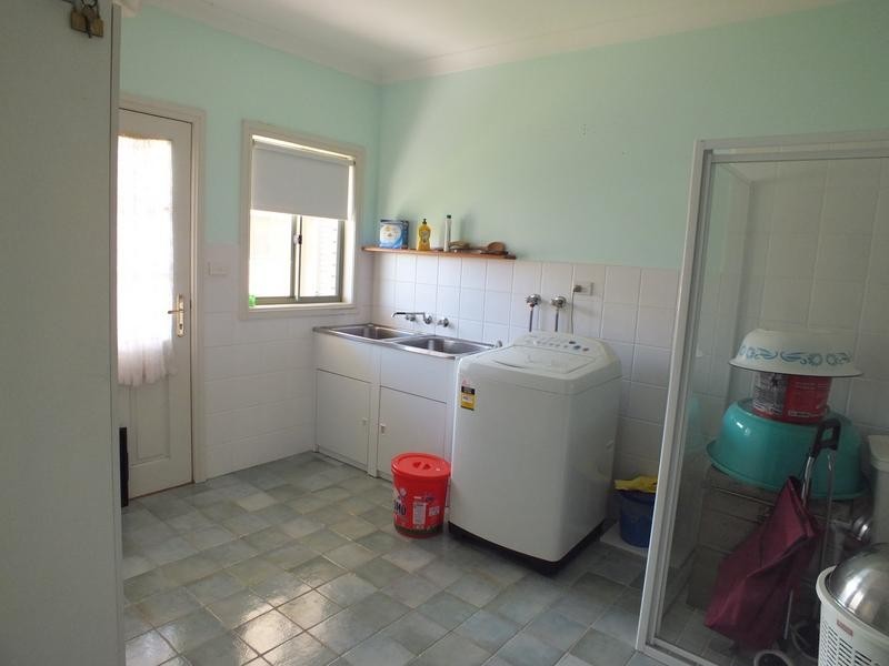 14 Dunvarleigh Crescent, Griffith NSW 2680