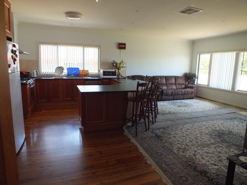 14 Dunvarleigh Crescent, Griffith NSW 2680