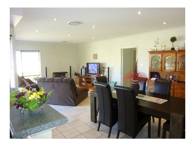 12 Hopbush Crescent, Griffith NSW 2680