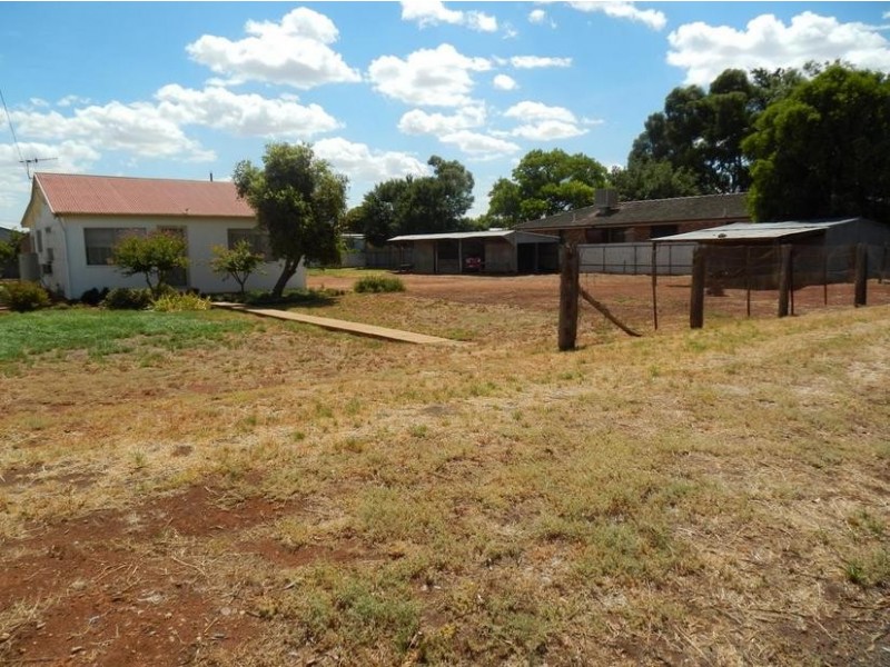 130-132 Erskine Road, Griffith NSW 2680