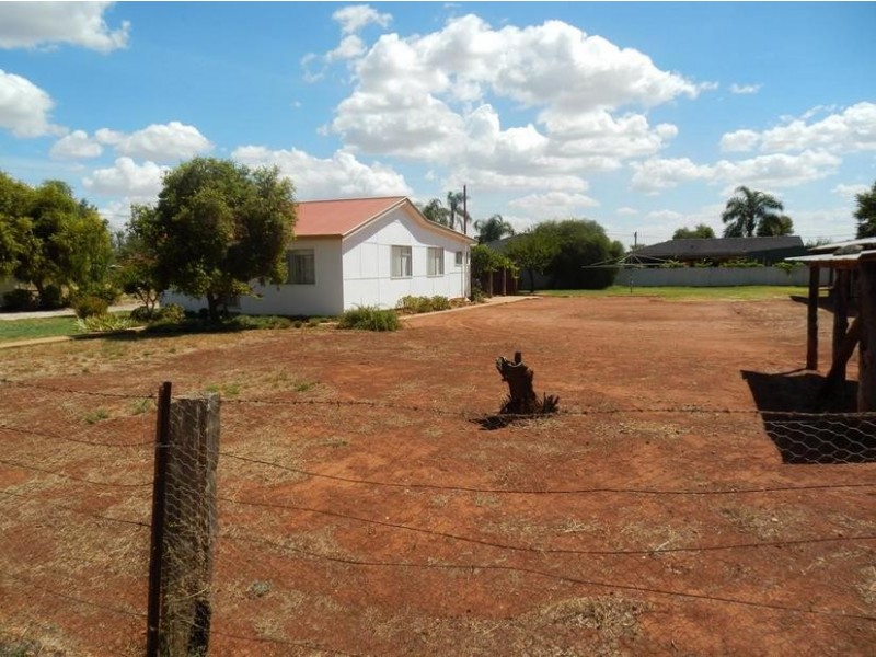 130-132 Erskine Road, Griffith NSW 2680