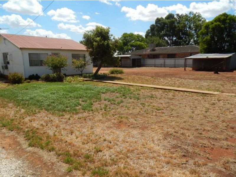 130-132 Erskine Road, Griffith NSW 2680
