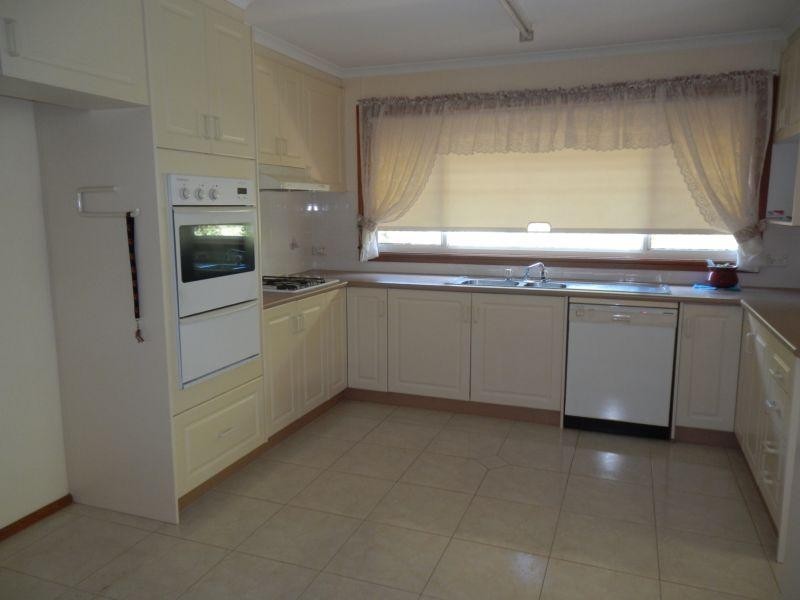 2 Hyandra Street, Griffith NSW 2680