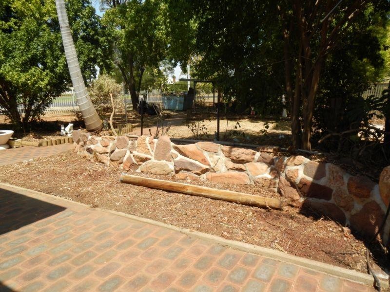 2 Hyandra Street, Griffith NSW 2680