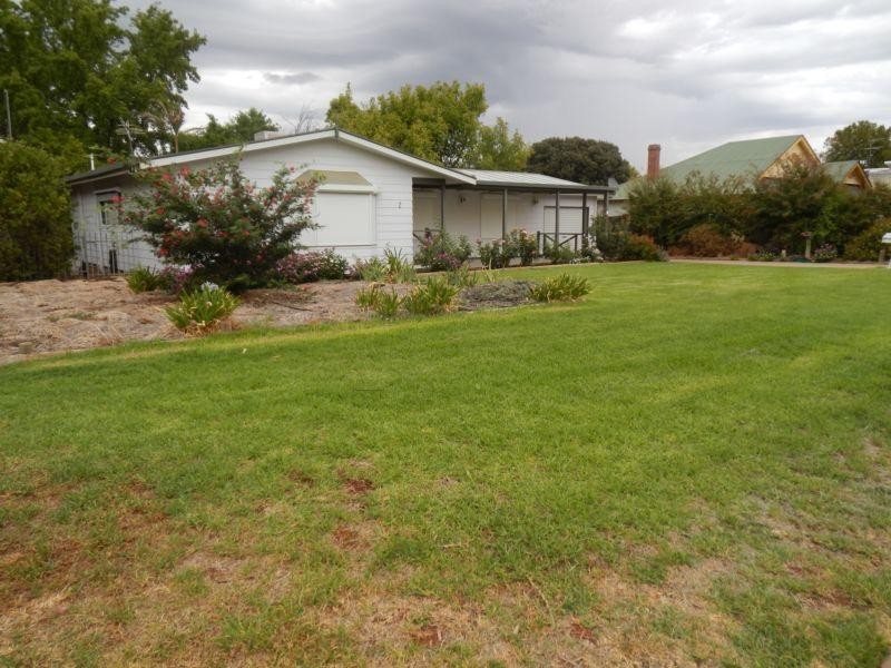 2 Hyandra Street, Griffith NSW 2680