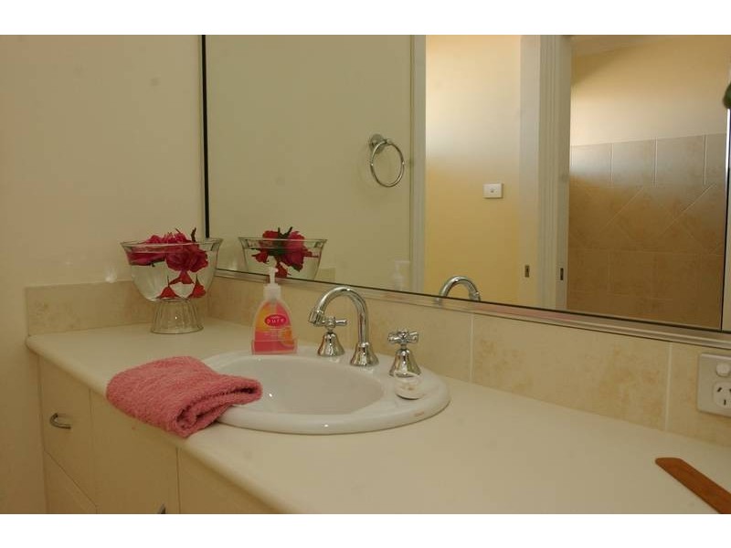 13 DICKSON ROAD, Griffith NSW 2680