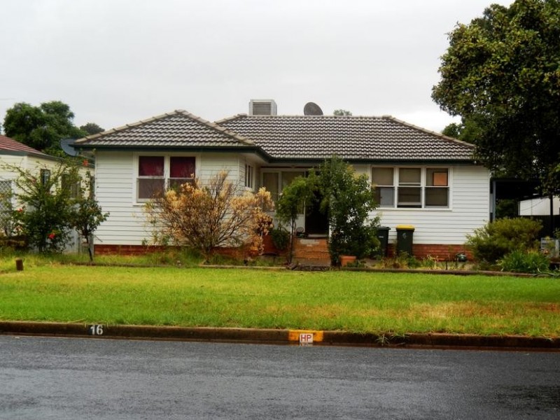16 Bringagee Street, Griffith NSW 2680