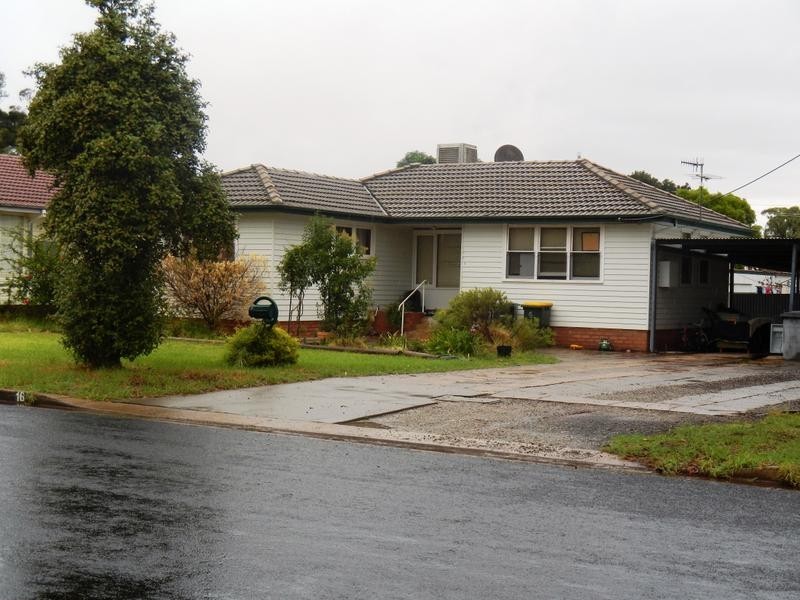 16 Bringagee Street, Griffith NSW 2680