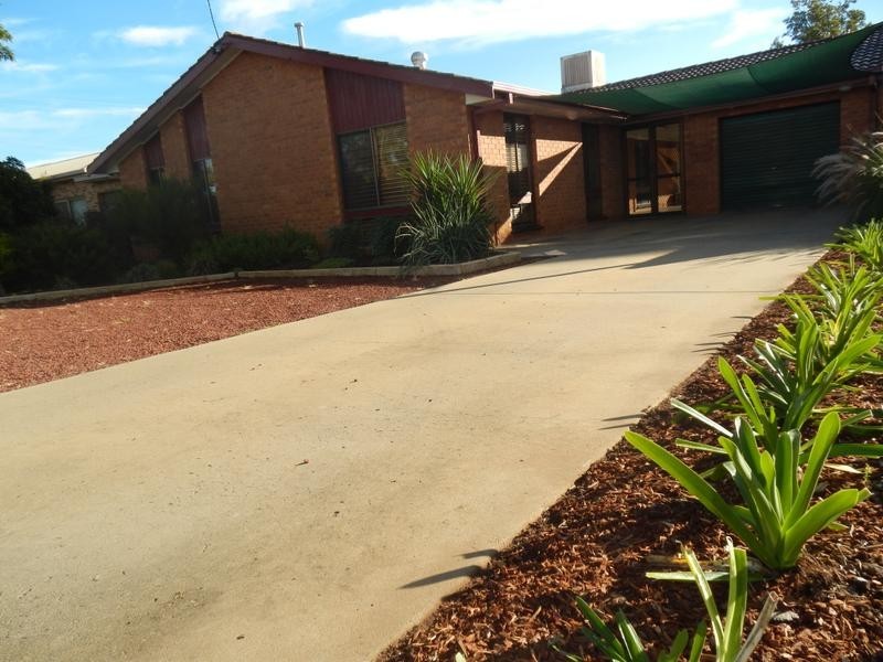 7 Watson Road, Griffith NSW 2680