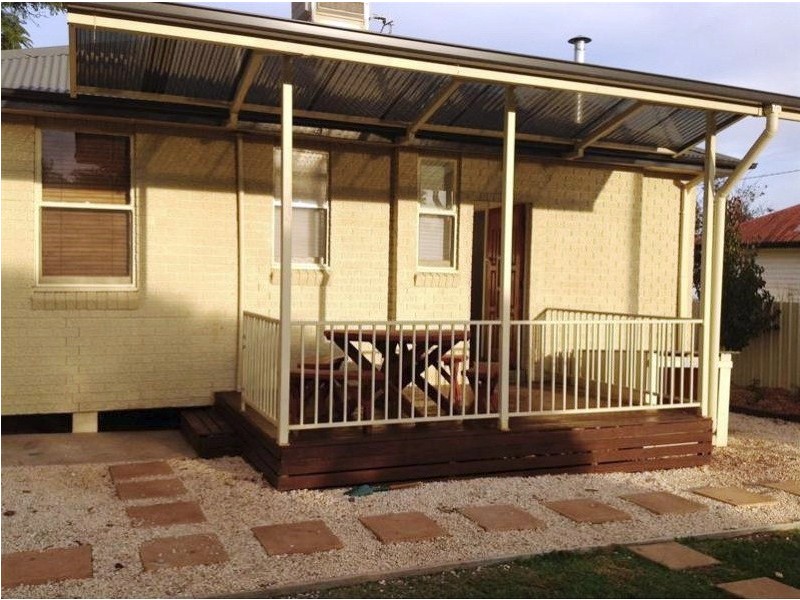 15 Cedar Crescent, Griffith NSW 2680