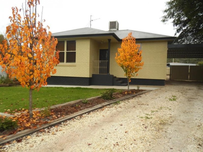 15 Cedar Crescent, Griffith NSW 2680