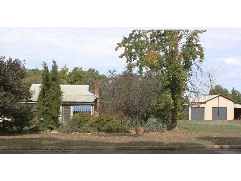 16 Merrigal Street, Griffith NSW 2680