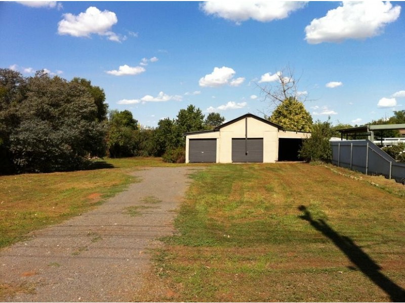 16 Merrigal Street, Griffith NSW 2680