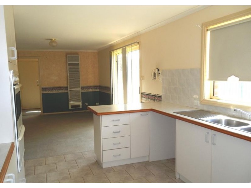 15 Noble Street, Beelbangera NSW 2680