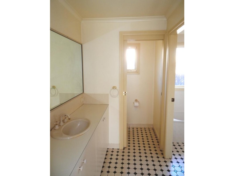15 Noble Street, Beelbangera NSW 2680