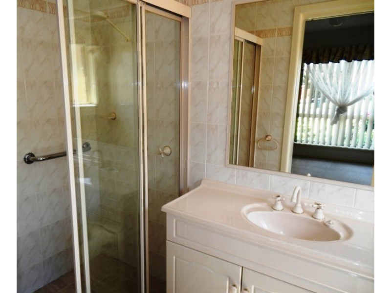 27 Dickson Road, Griffith NSW 2680