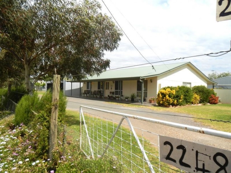 Farm 2248 Curran Road, Yenda NSW 2681