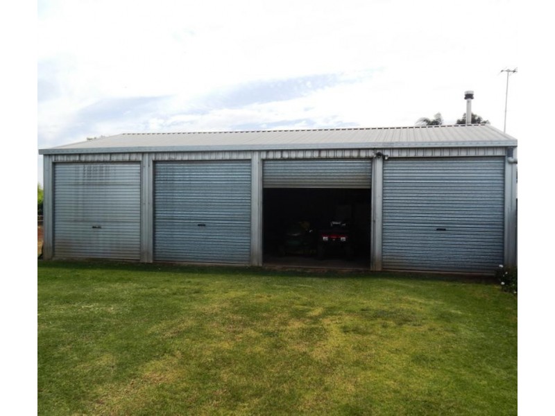 Farm 2248 Curran Road, Yenda NSW 2681
