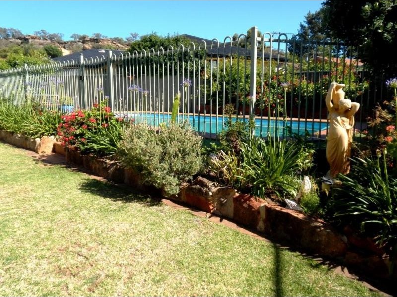 66 Doolan Crescent, Griffith NSW 2680
