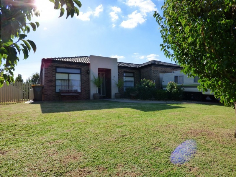 37 Citrus Road, Griffith NSW 2680