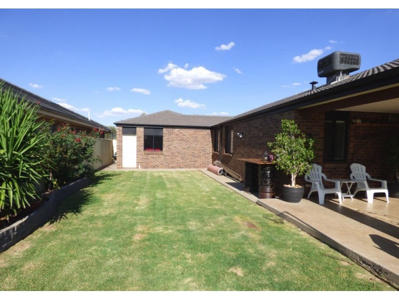 37 Citrus Road, Griffith NSW 2680