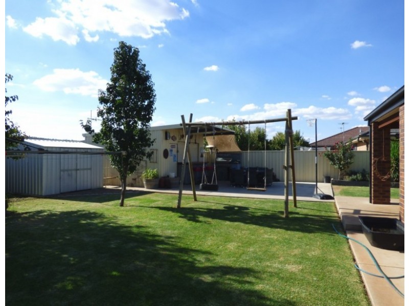 37 Citrus Road, Griffith NSW 2680