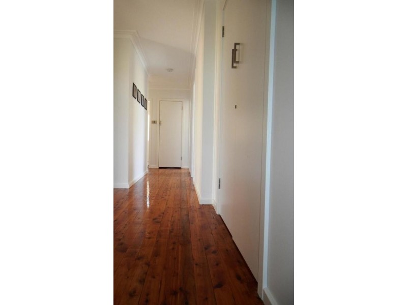 44 Ross Crescent, Griffith NSW 2680