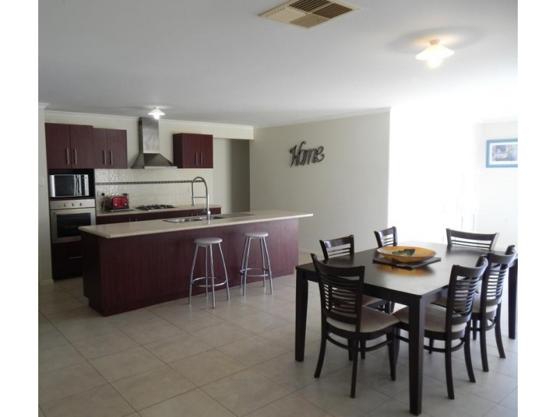 52 Calabria Road, Griffith NSW 2680