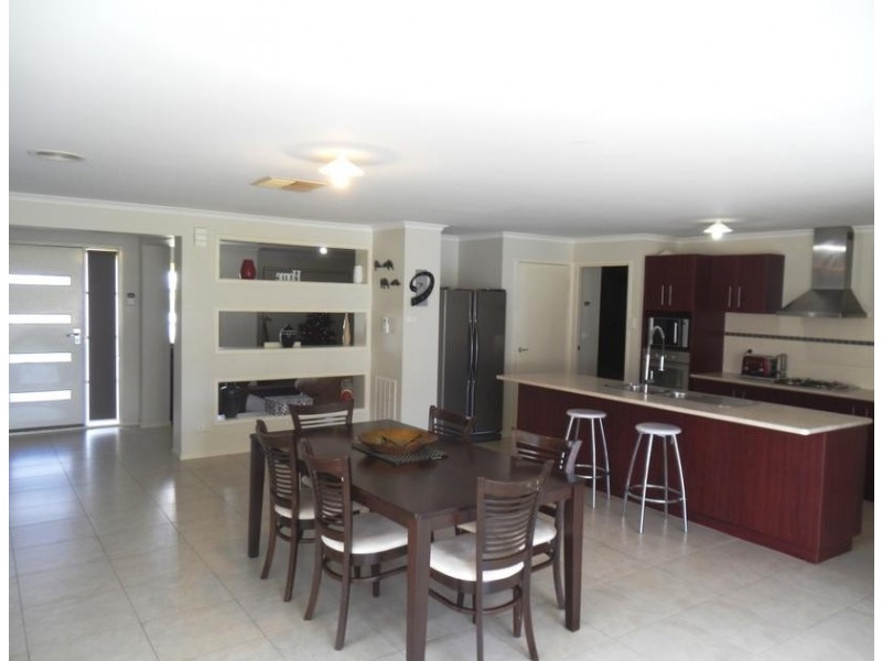 52 Calabria Road, Griffith NSW 2680
