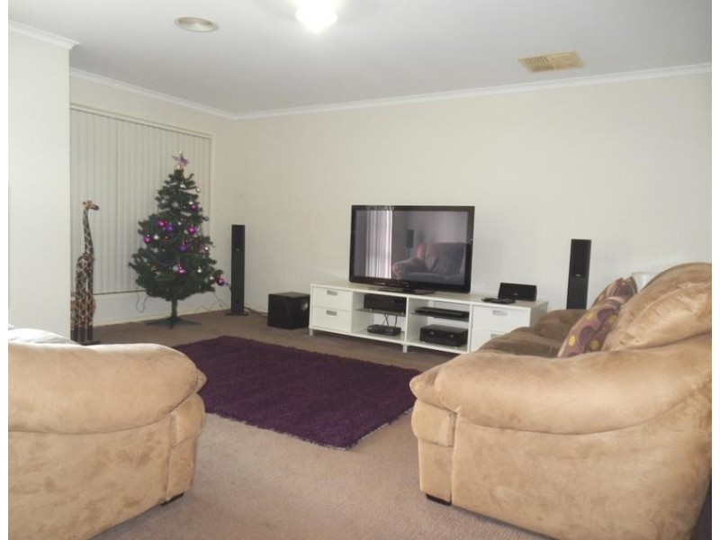 52 Calabria Road, Griffith NSW 2680