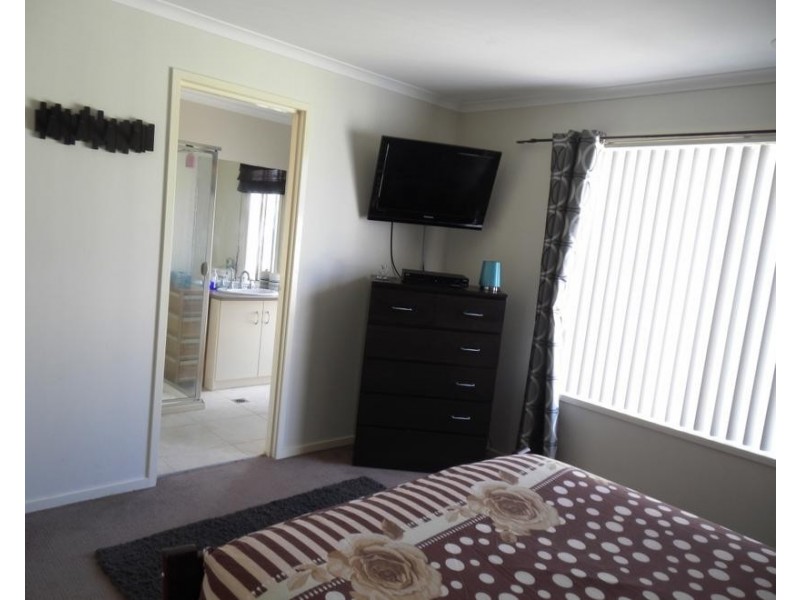 52 Calabria Road, Griffith NSW 2680