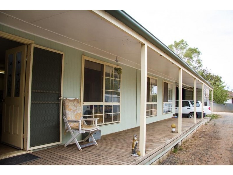 100 Yapunyah Street, Barellan NSW 2665