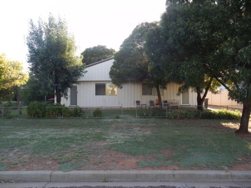 3/15 South Avenue, Yenda NSW 2681