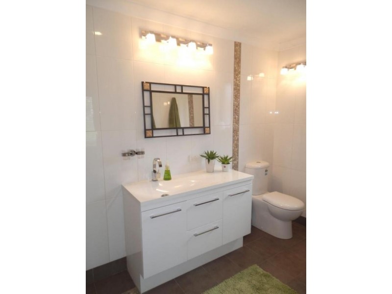 5 Halford Place, Griffith NSW 2680