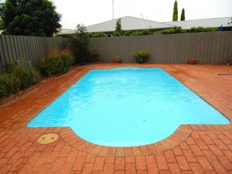 5 Halford Place, Griffith NSW 2680