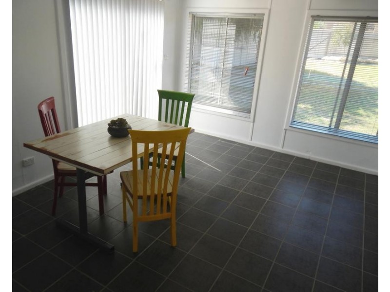 251 Wakaden Street, Griffith NSW 2680