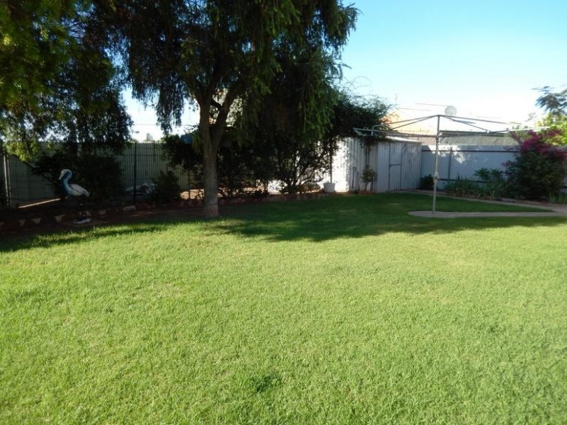2 Merrigal Street, Griffith NSW 2680