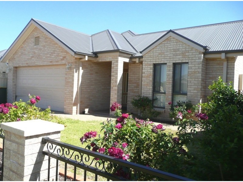 38B Northgrove Drive, Griffith NSW 2680