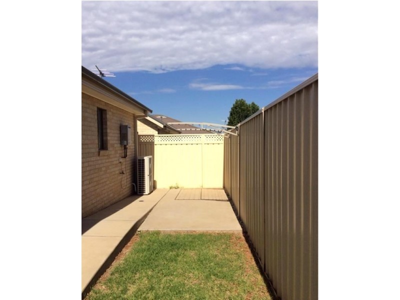 38B Northgrove Drive, Griffith NSW 2680