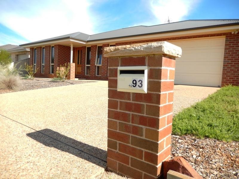 93 Citrus Road, Griffith NSW 2680