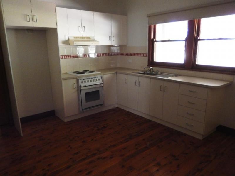 1 & 2/37 Kookora Street, Griffith NSW 2680