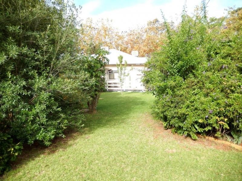 1 & 2/37 Kookora Street, Griffith NSW 2680