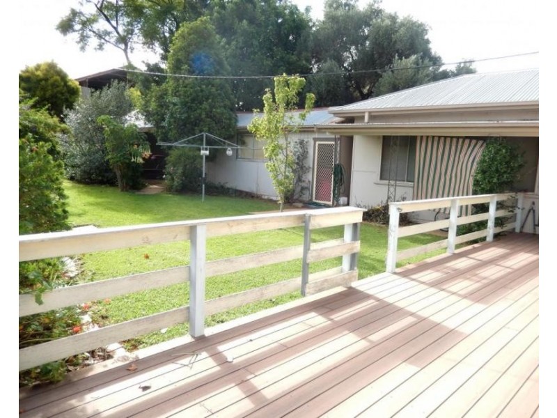1 & 2/37 Kookora Street, Griffith NSW 2680