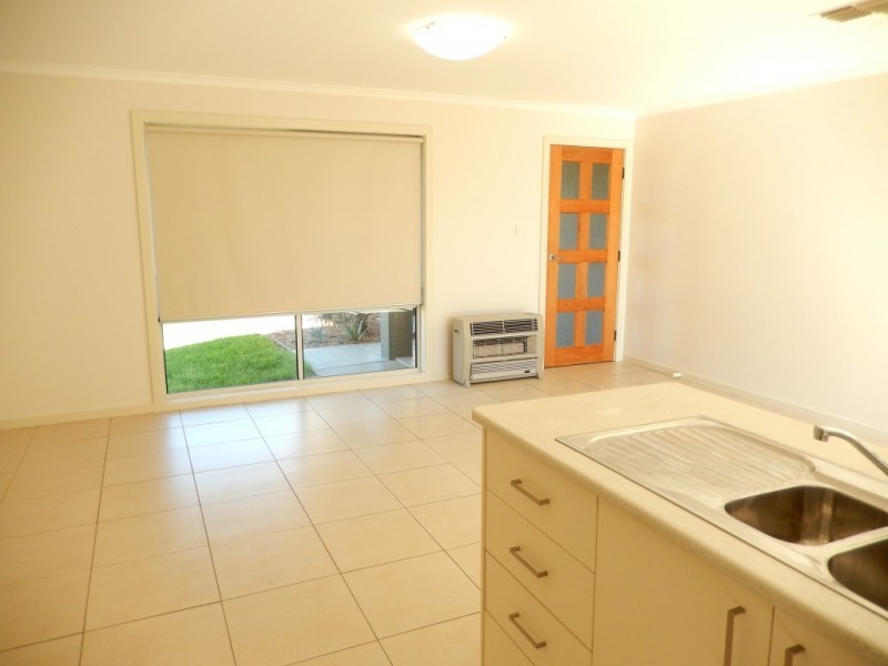 16 Zirilli Avenue, Griffith NSW 2680